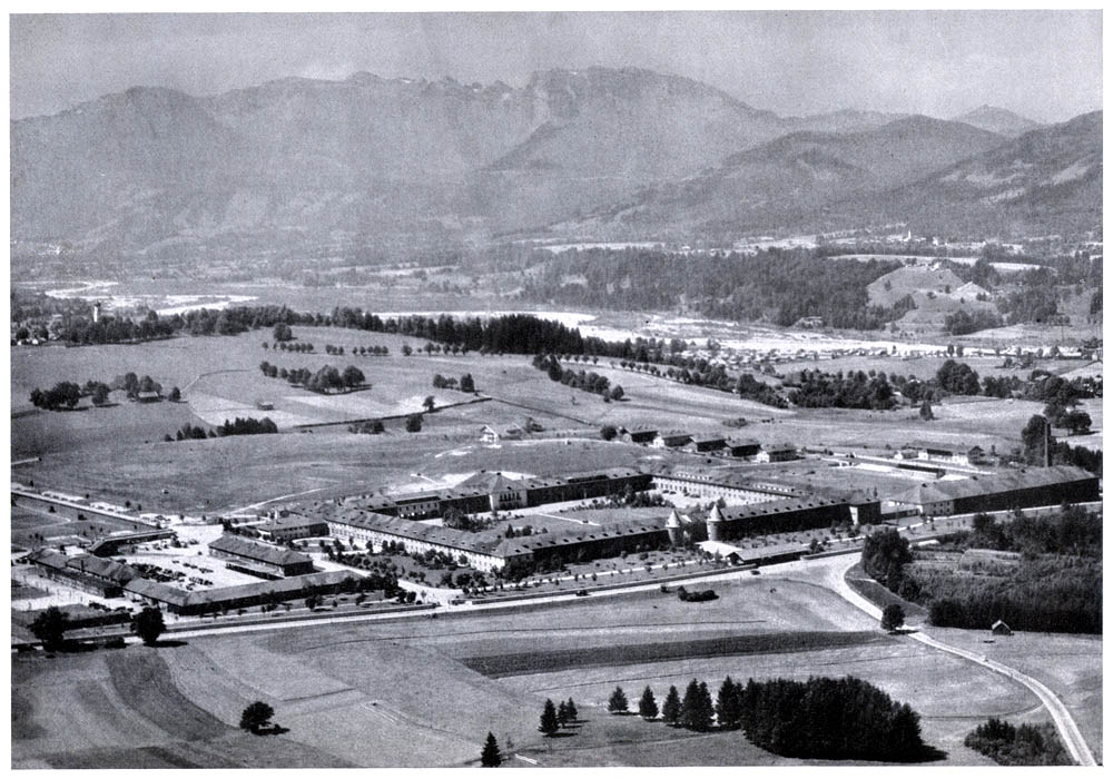 USAREUR Aerial Photos - Flint Ksn 1950